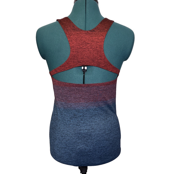 Athleta Relay Tank Top Red/Blue Gradient Ombré Cut Out‎ Racer Back Size Medium - Picture 6 of 8